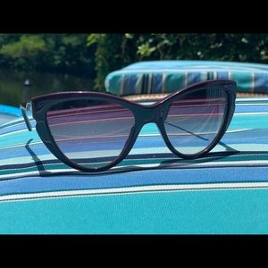 Stella McCartney Burgundy Cat Eye sunglasses